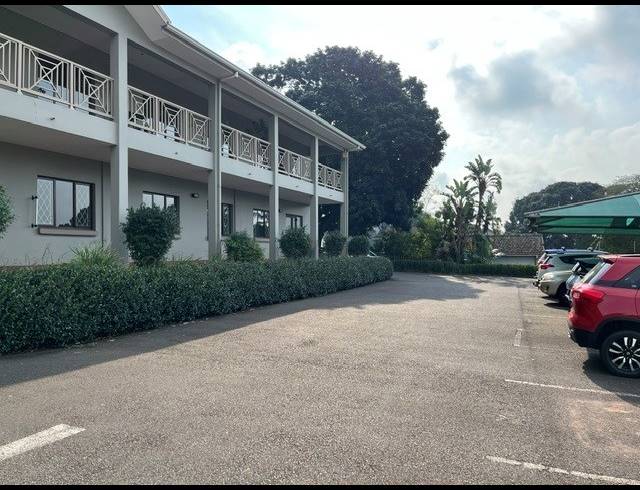 13.70M² BUSINESS CENTRE TO LET IN GILLITTS